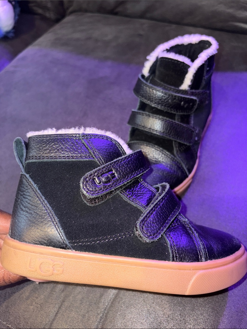 UGG Kids Black Sneakers with Green Outsole and Tan Midsole - Picture 2 of 4